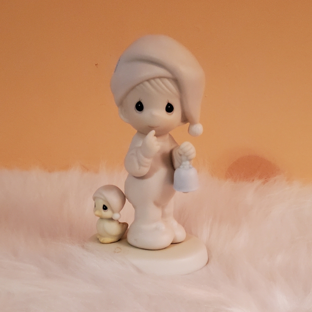 PRECIOUS MOMENTS FIGURINE